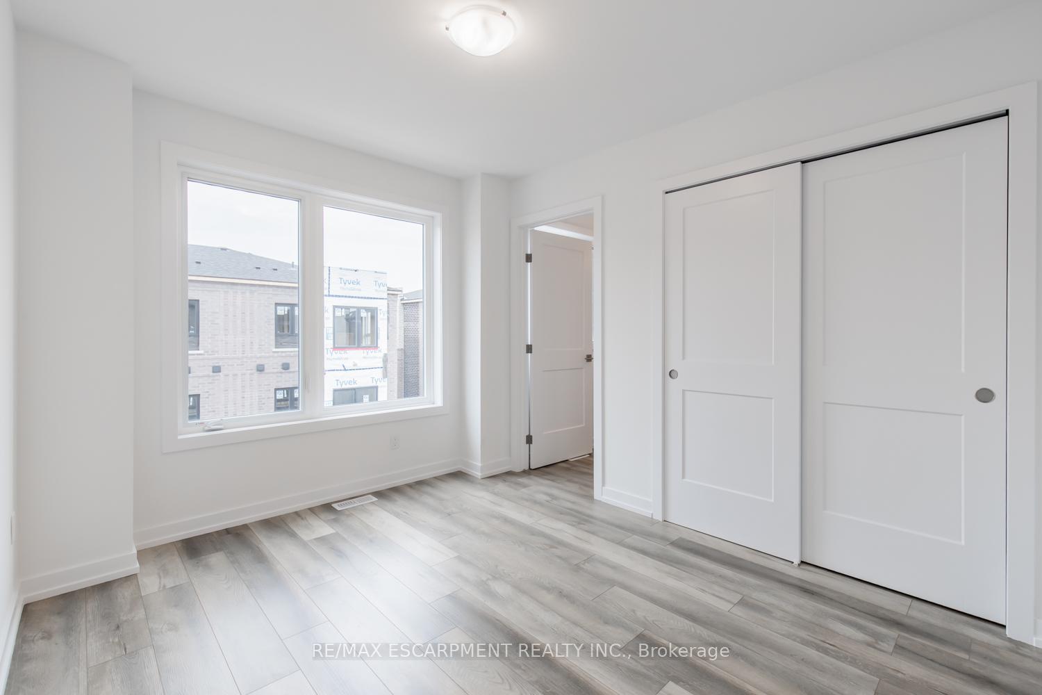 Photo 5 of Unit 12, 70 Kenesky Drive, Hamilton, Waterdown — HOMEH