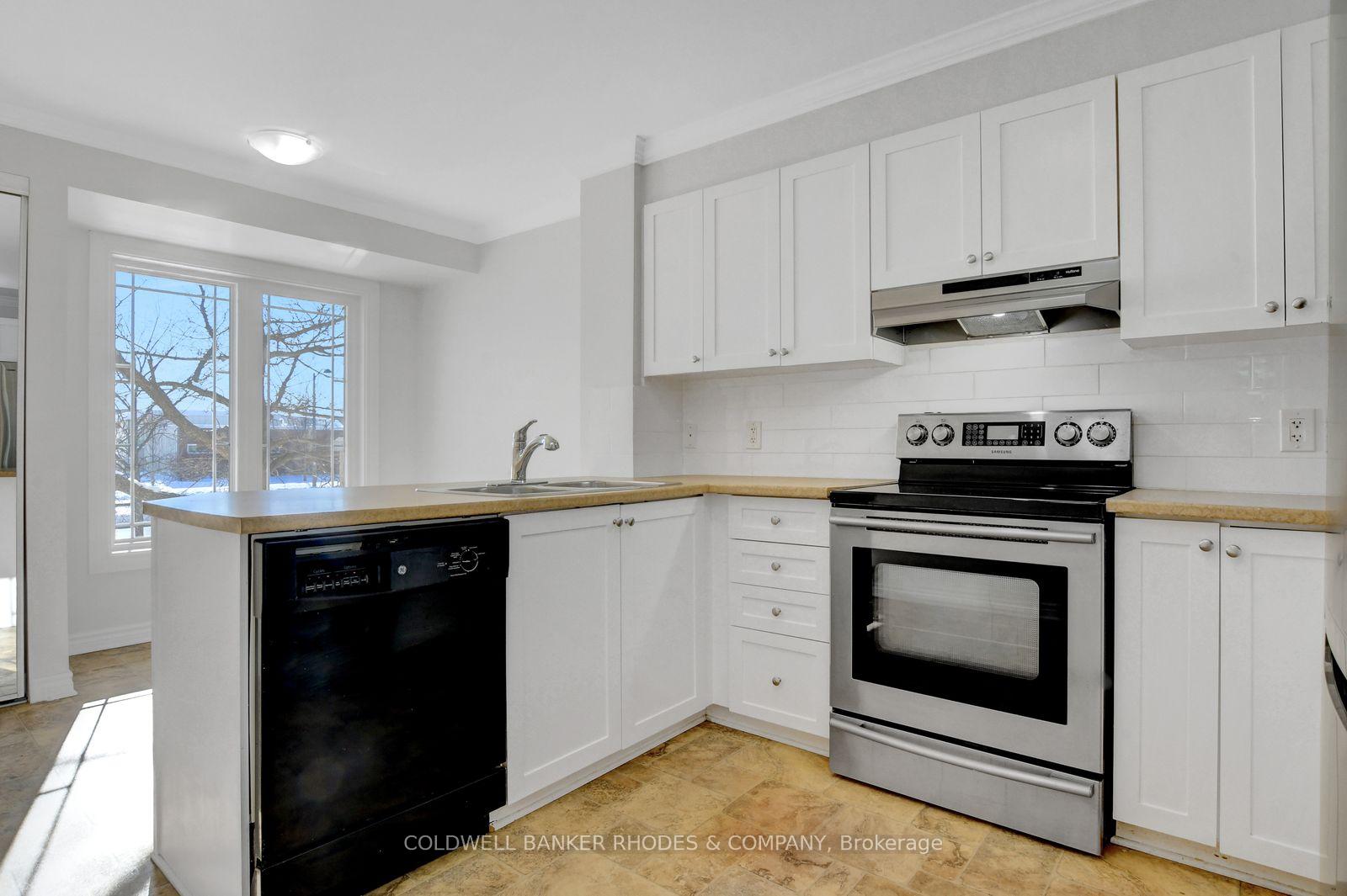 Photo 5 of Unit 24, 443 Chapman Mills Drive, Ottawa, Barrhaven - Strandherd — HOMEH