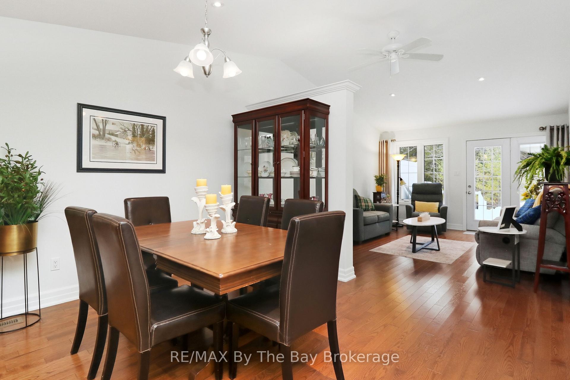 Photo 10 of 39 Greenway Drive, Wasaga Beach — HOMEH