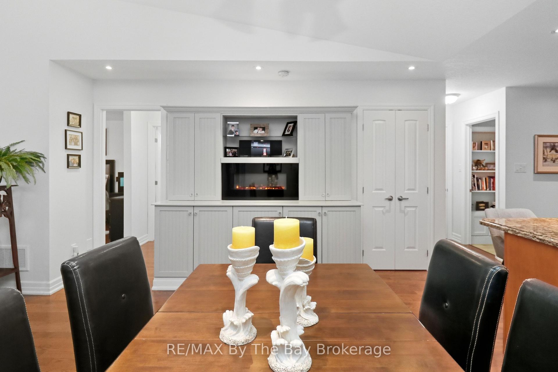Photo 4 of 39 Greenway Drive, Wasaga Beach — HOMEH