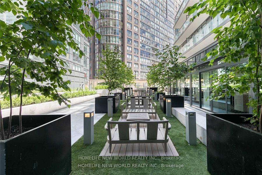 Photo 8 of Unit 2011, 955 Bay Street, Toronto, Bay Street Corridor — HOMEH