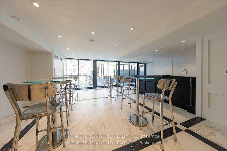 Photo 6 of Unit 2011, 955 Bay Street, Toronto, Bay Street Corridor — HOMEH