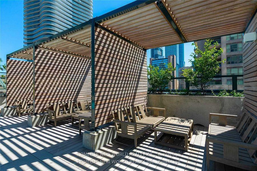 Photo 10 of Unit 2011, 955 Bay Street, Toronto, Bay Street Corridor — HOMEH