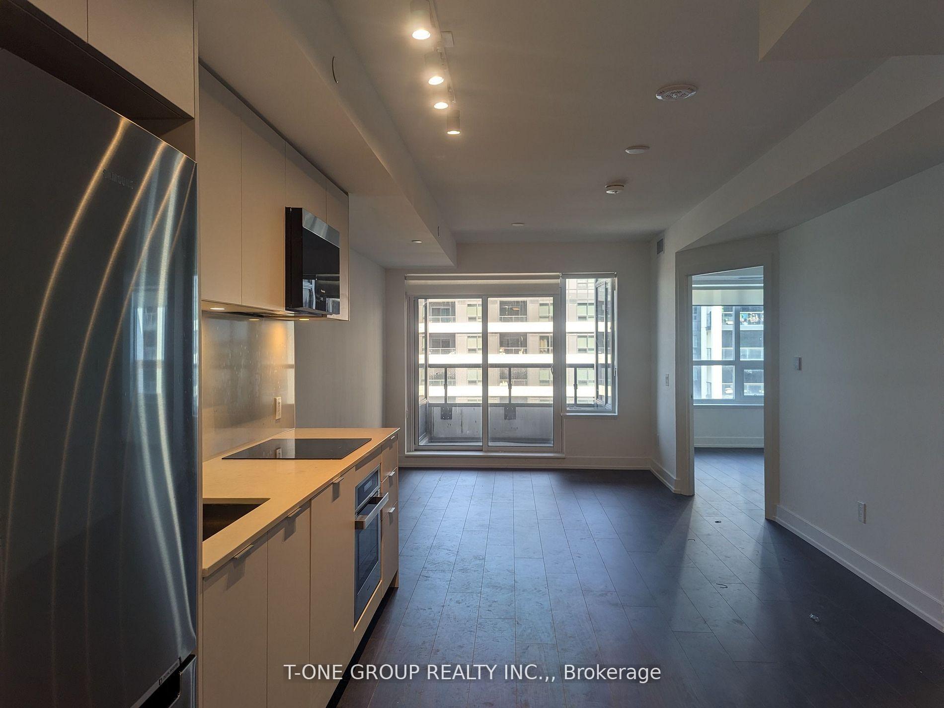Photo 6 of Unit 906, 8 Cedarland Drive, Markham, Unionville — HOMEH