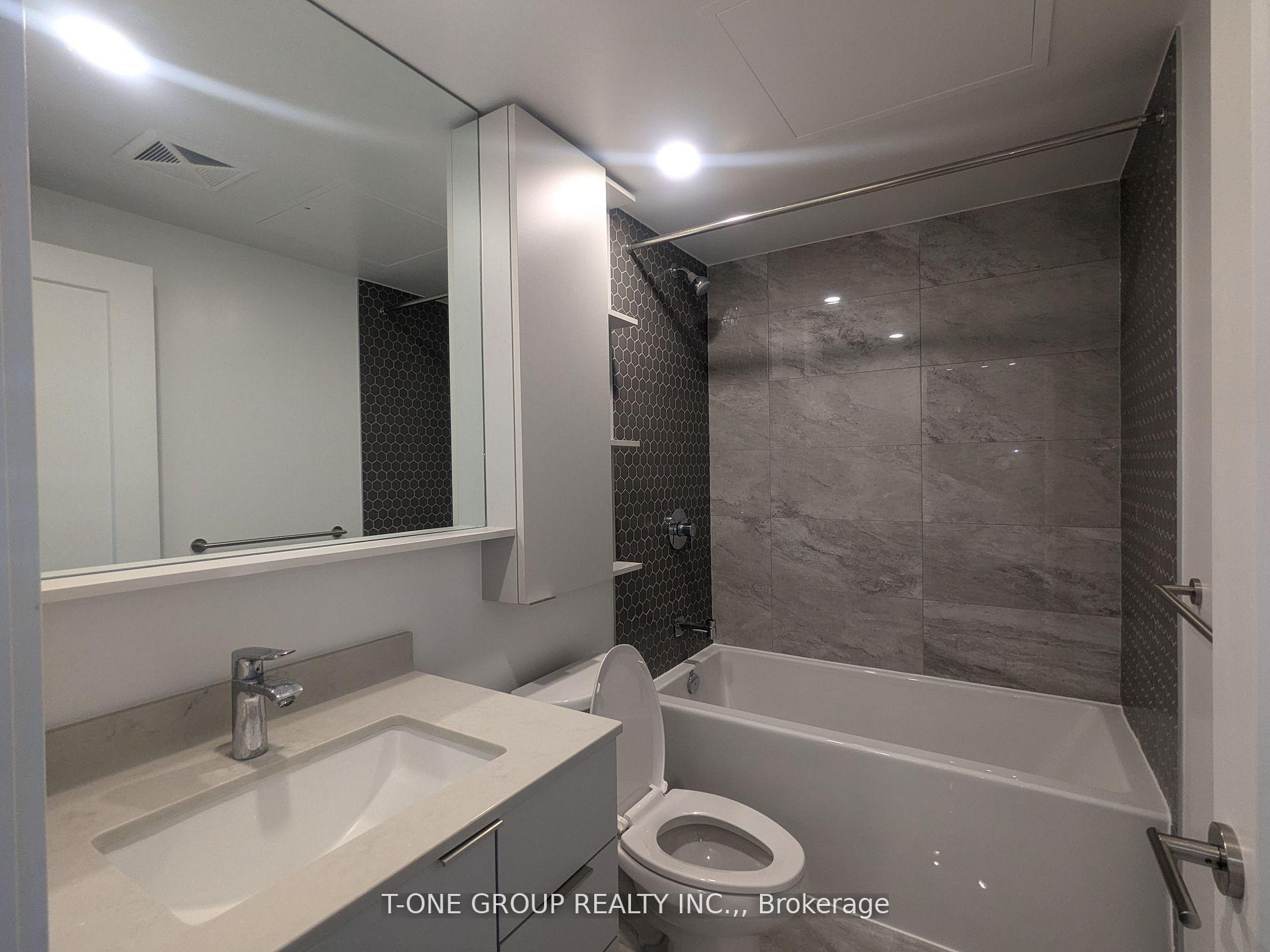 Photo 7 of Unit 906, 8 Cedarland Drive, Markham, Unionville — HOMEH