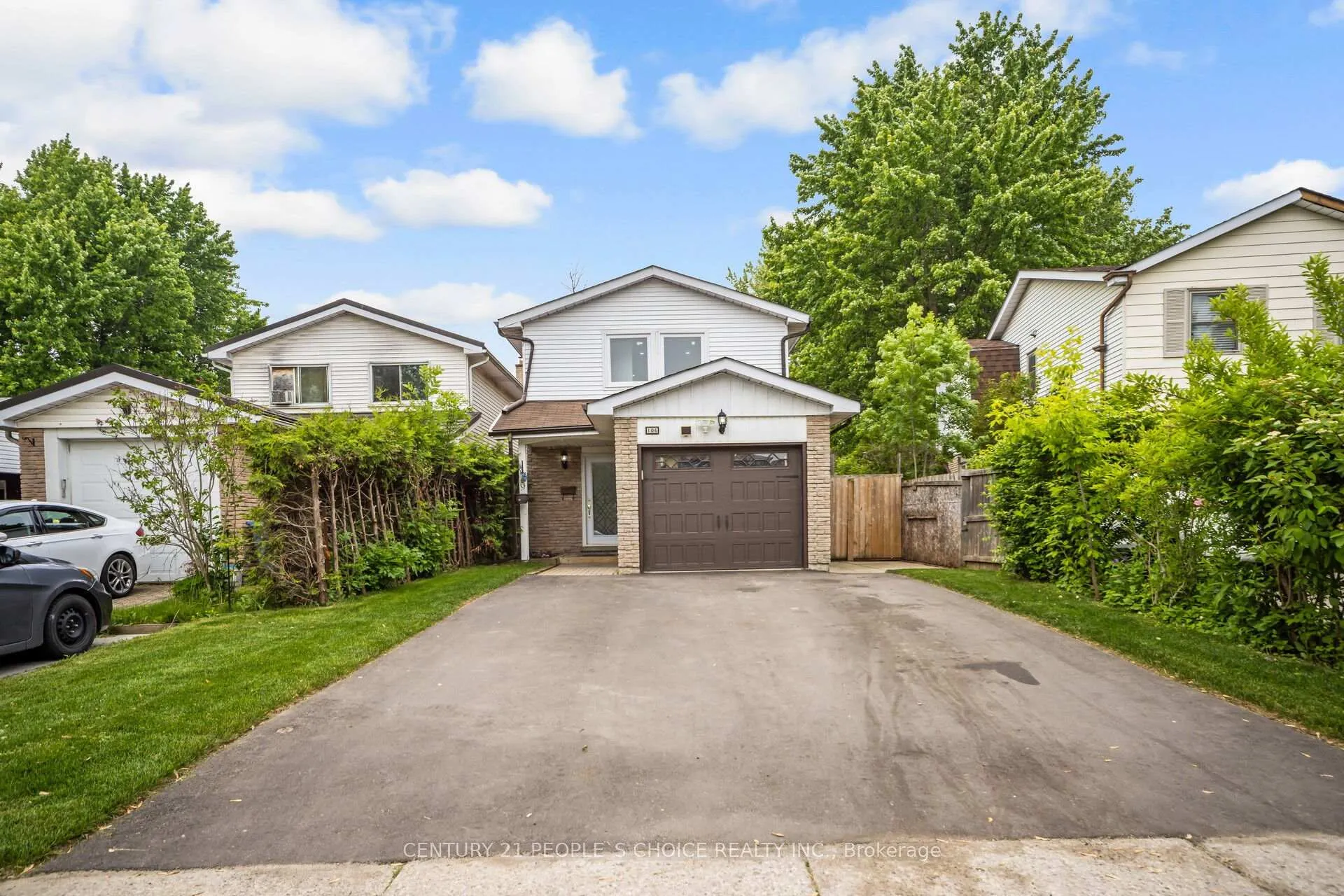 Photo 2 of 106 Queensdale Crescent, Guelph, Willow West/Sugarbush/West Acres — HOMEH