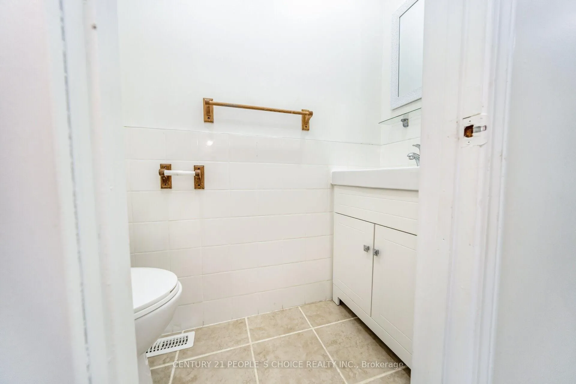Photo 8 of 106 Queensdale Crescent, Guelph, Willow West/Sugarbush/West Acres — HOMEH