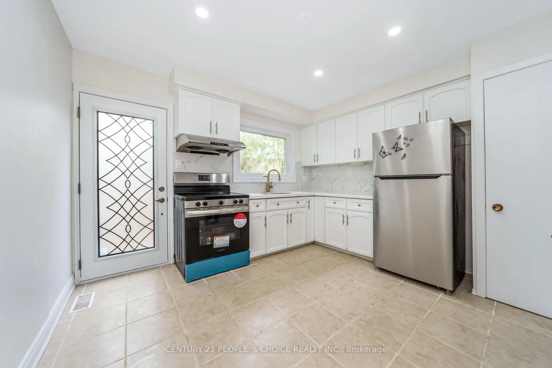 Photo 12 of 106 Queensdale Crescent, Guelph, Willow West/Sugarbush/West Acres — HOMEH