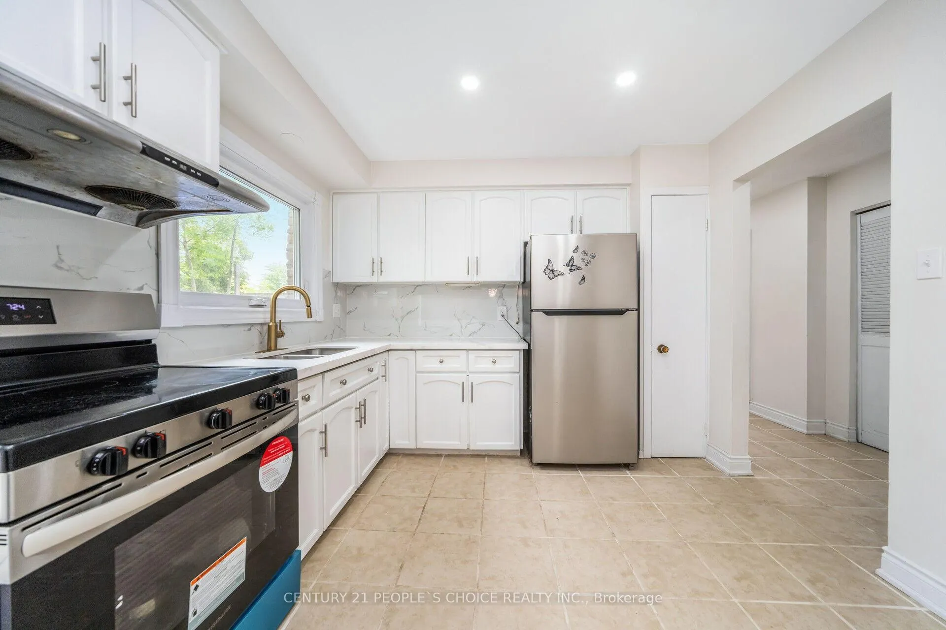 Photo 13 of 106 Queensdale Crescent, Guelph, Willow West/Sugarbush/West Acres — HOMEH