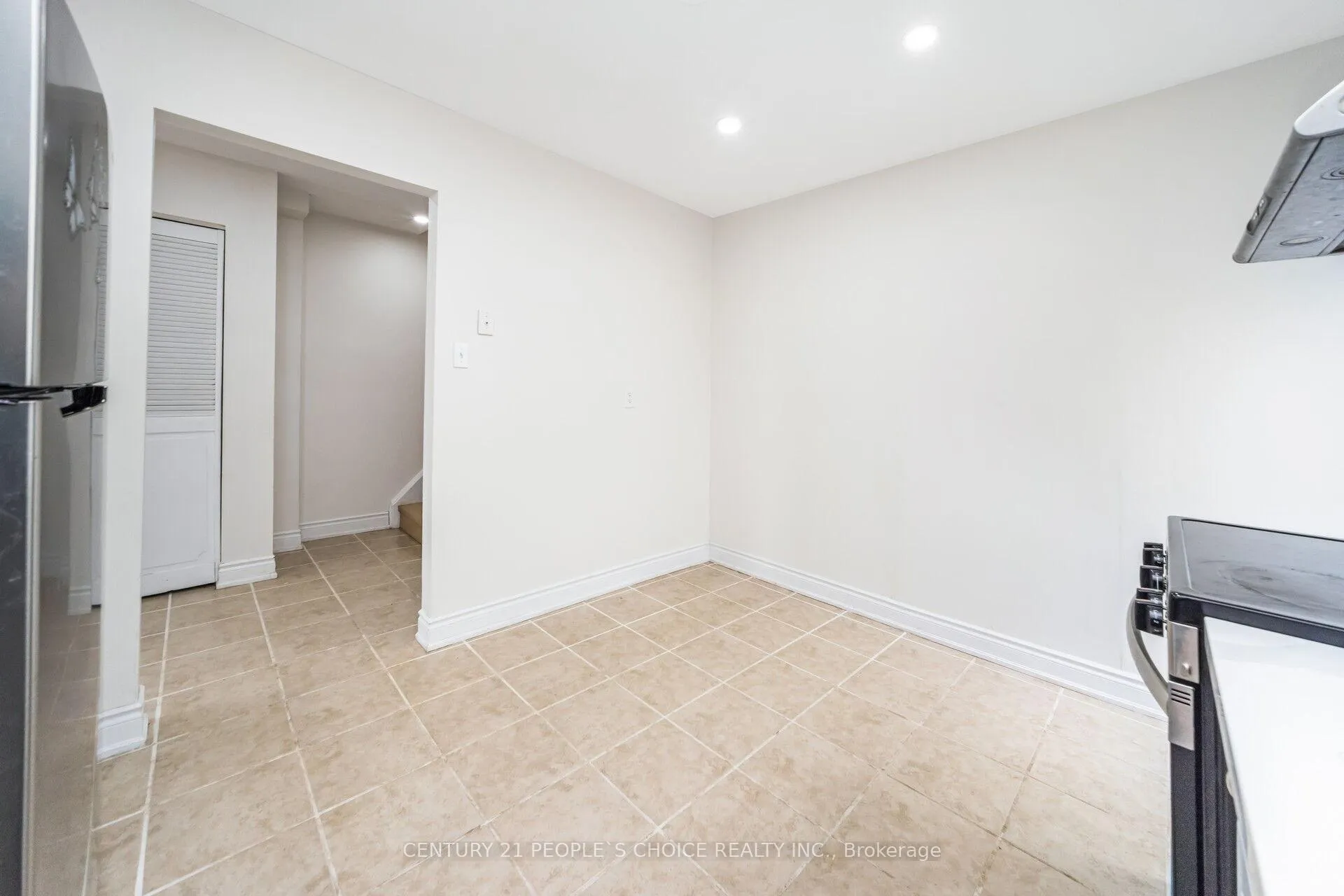 Photo 15 of 106 Queensdale Crescent, Guelph, Willow West/Sugarbush/West Acres — HOMEH