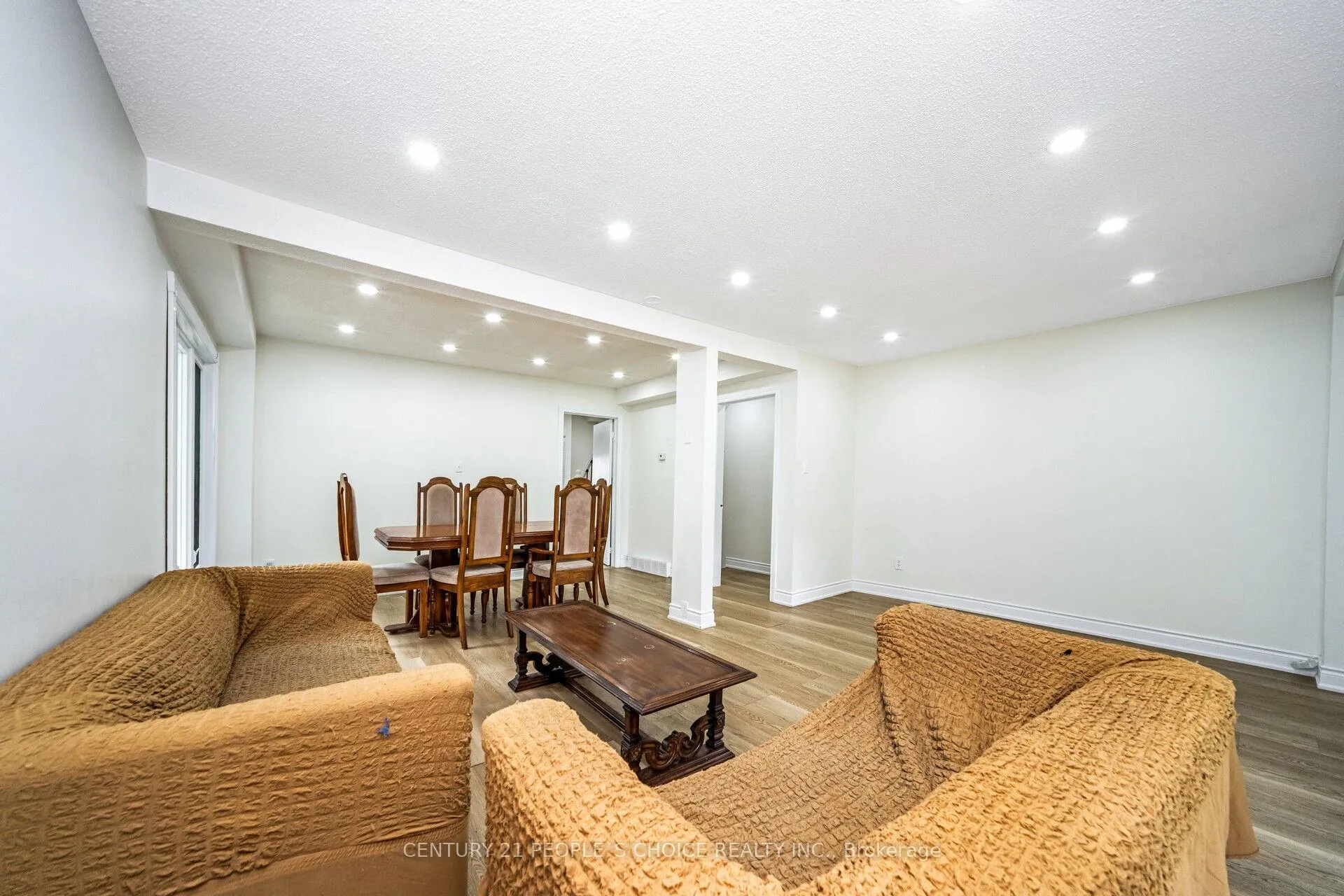 Photo 20 of 106 Queensdale Crescent, Guelph, Willow West/Sugarbush/West Acres — HOMEH