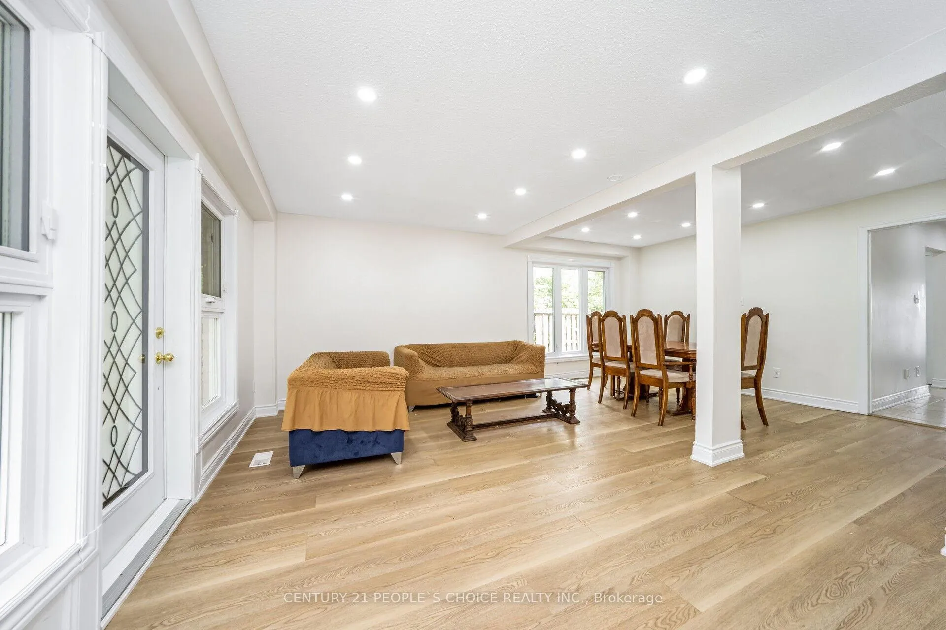 Photo 22 of 106 Queensdale Crescent, Guelph, Willow West/Sugarbush/West Acres — HOMEH