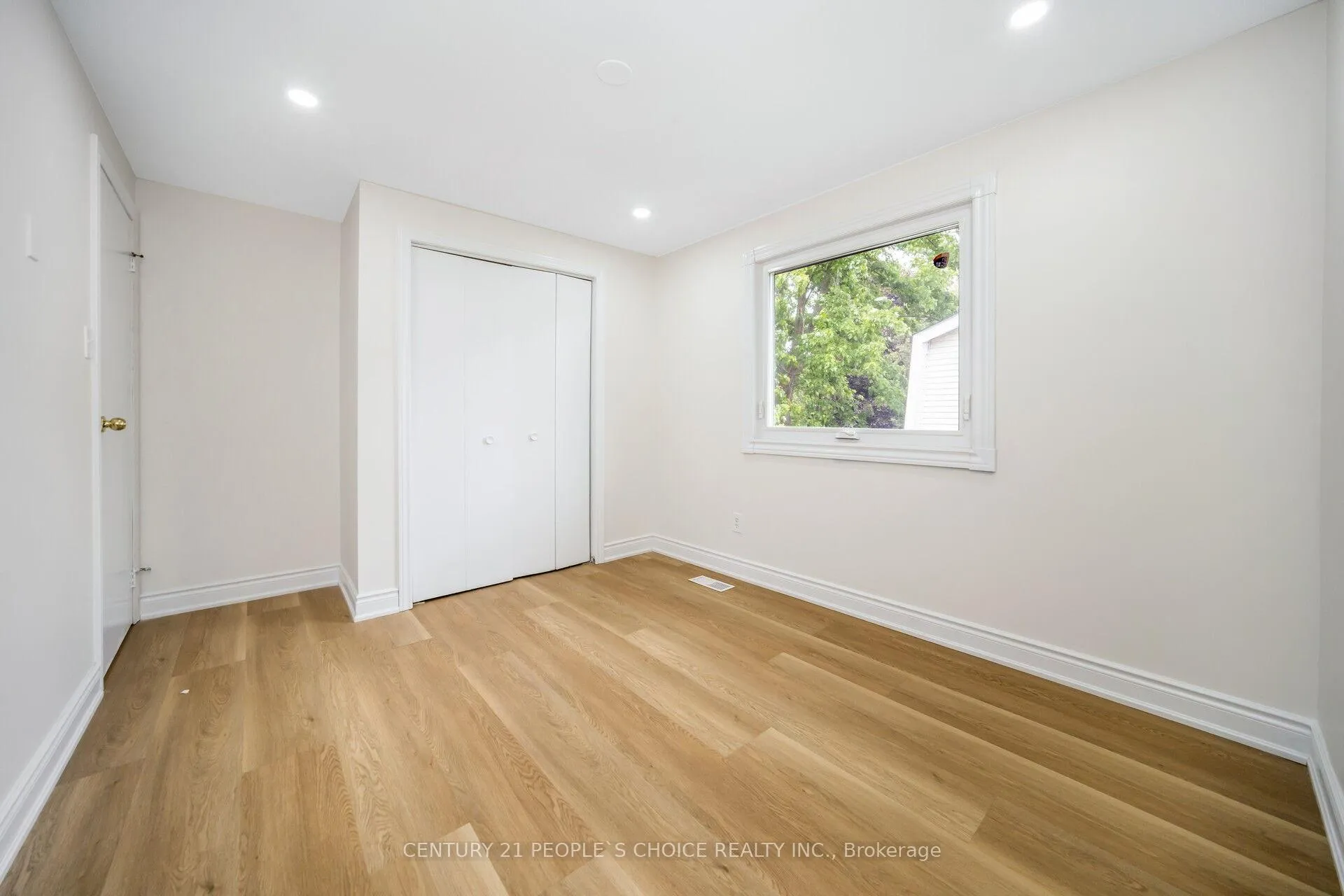 Photo 40 of 106 Queensdale Crescent, Guelph, Willow West/Sugarbush/West Acres — HOMEH