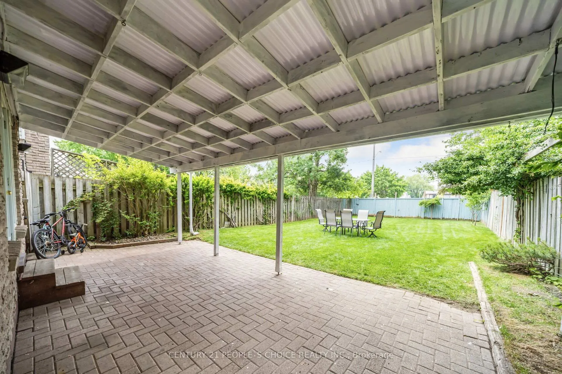 Photo 48 of 106 Queensdale Crescent, Guelph, Willow West/Sugarbush/West Acres — HOMEH