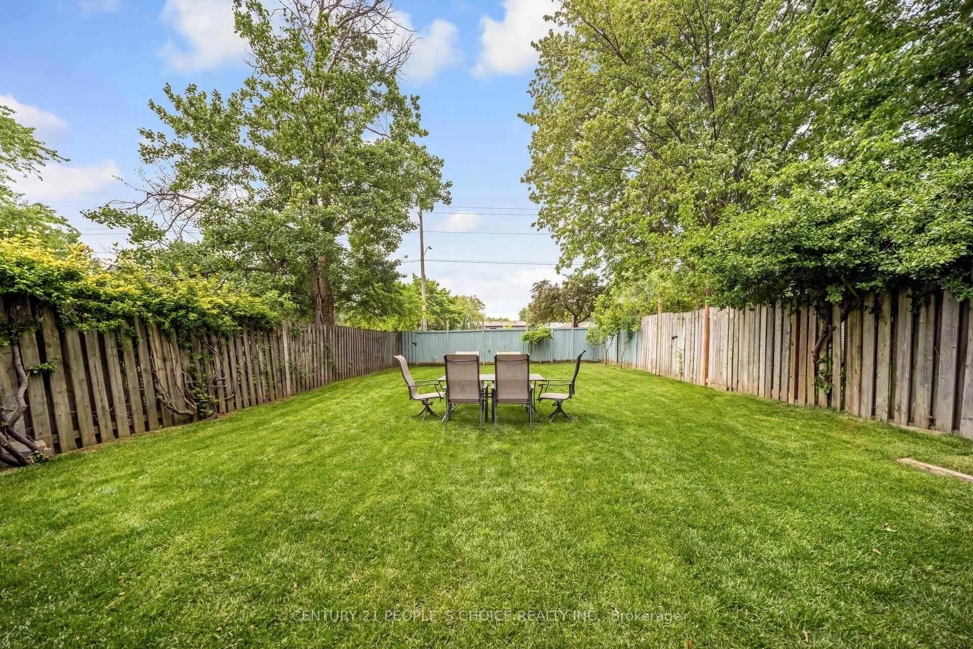 Photo 49 of 106 Queensdale Crescent, Guelph, Willow West/Sugarbush/West Acres — HOMEH
