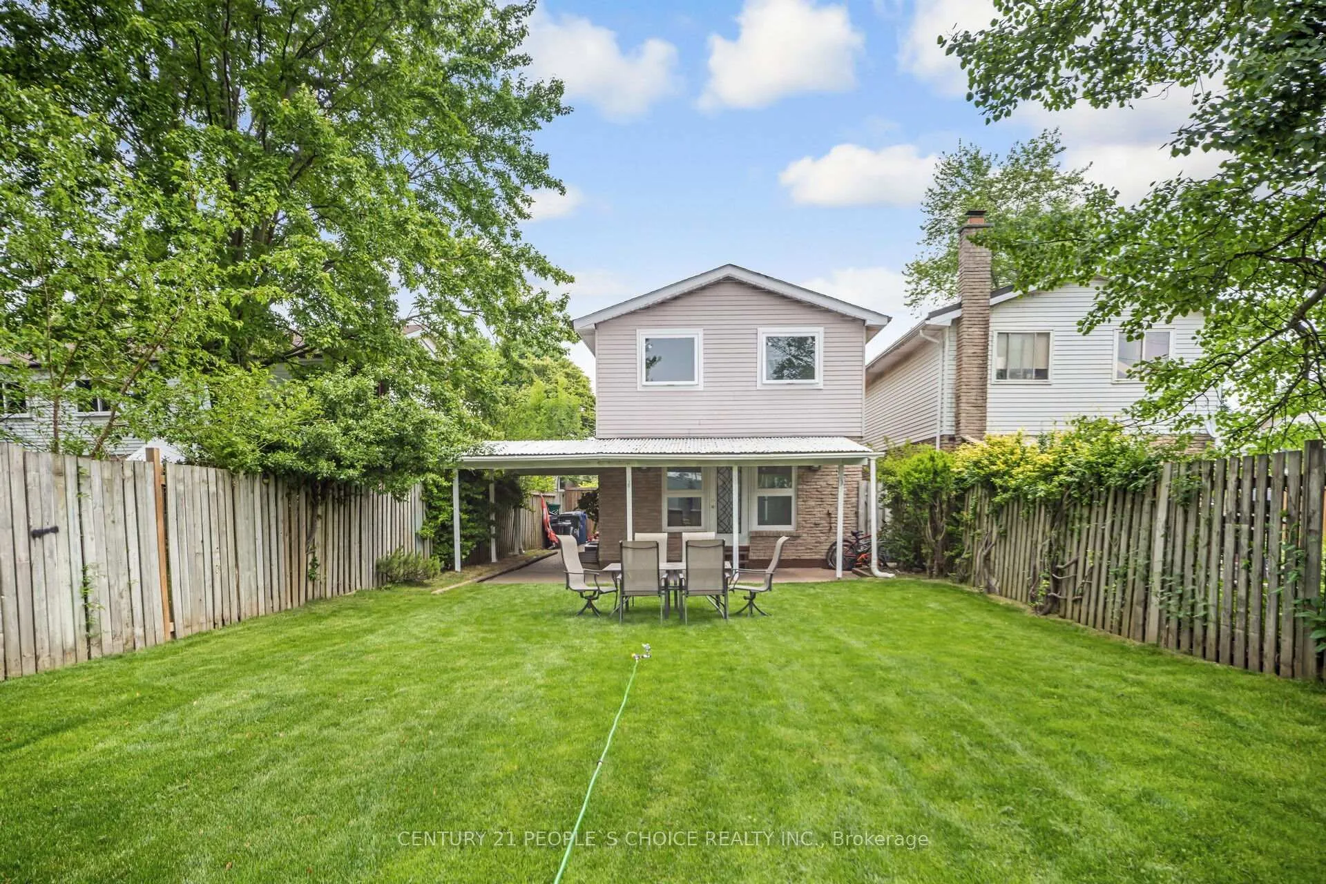 Photo 50 of 106 Queensdale Crescent, Guelph, Willow West/Sugarbush/West Acres — HOMEH