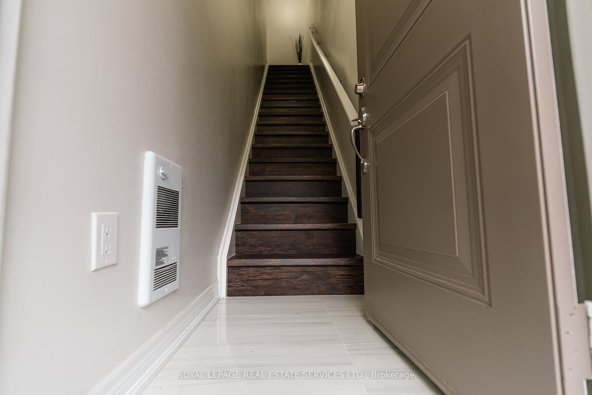 Photo 4 of Unit 13, 9621 Jane Street, Vaughan, Maple — HOMEH