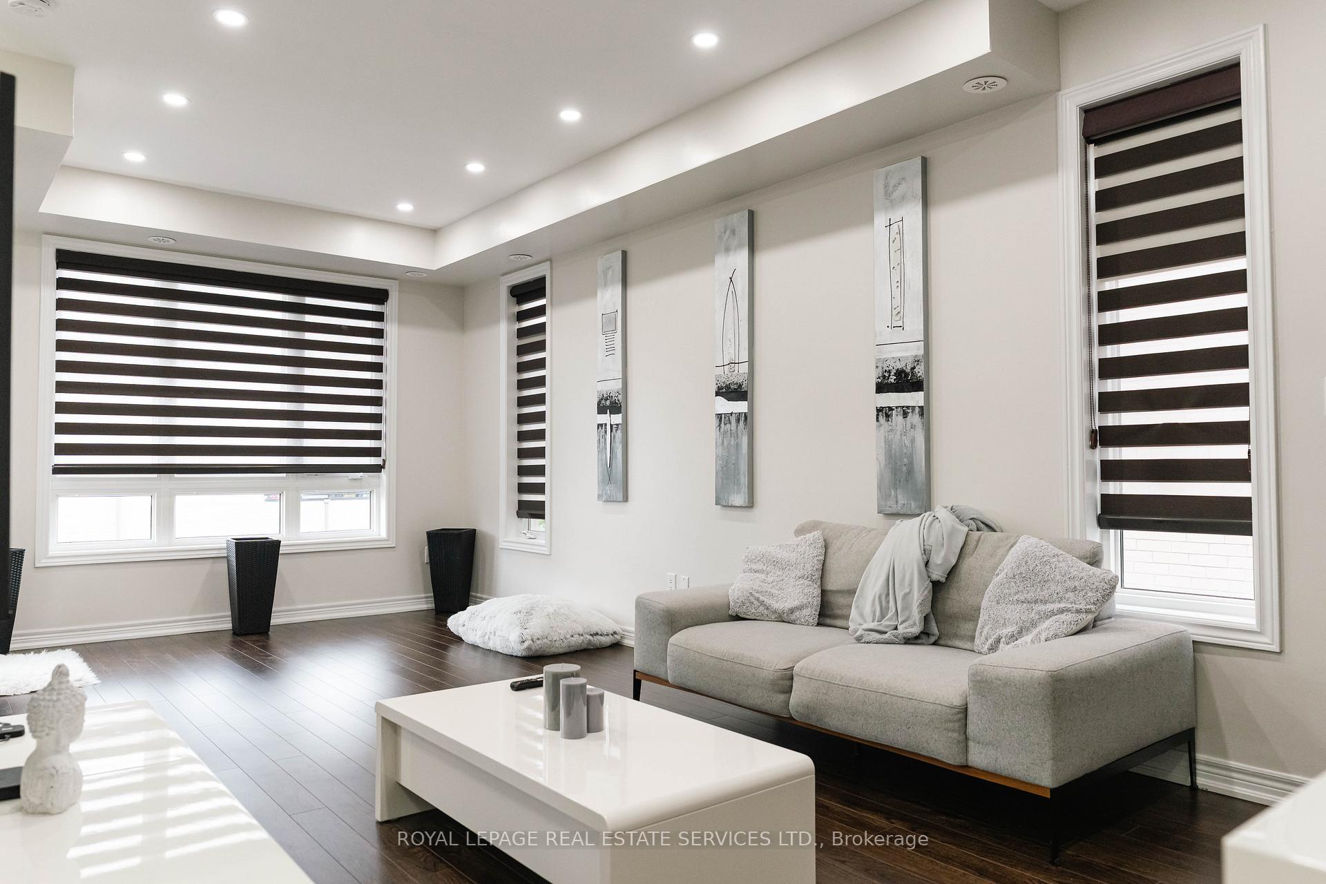 Photo 10 of Unit 13, 9621 Jane Street, Vaughan, Maple — HOMEH