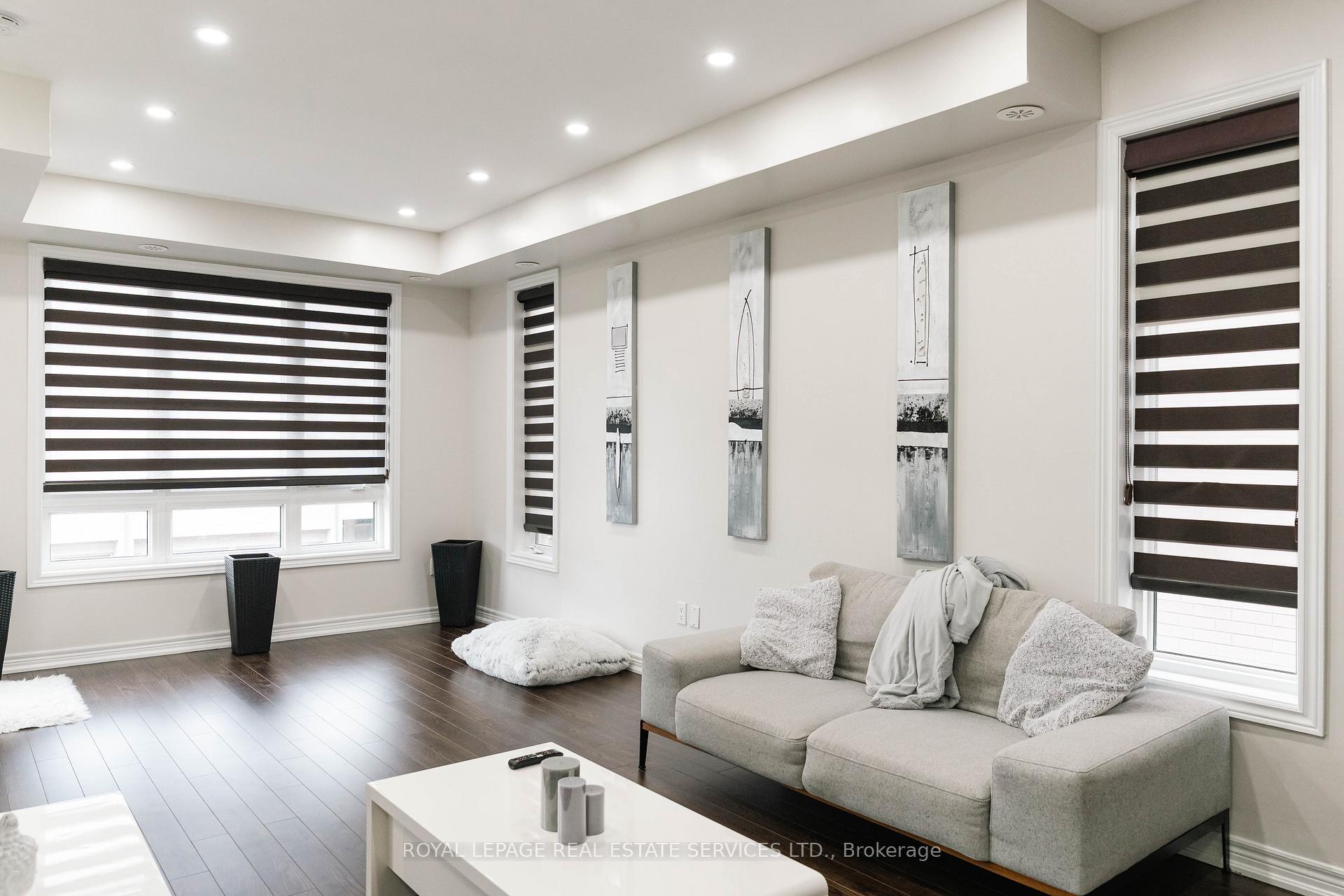 Photo 8 of Unit 13, 9621 Jane Street, Vaughan, Maple — HOMEH