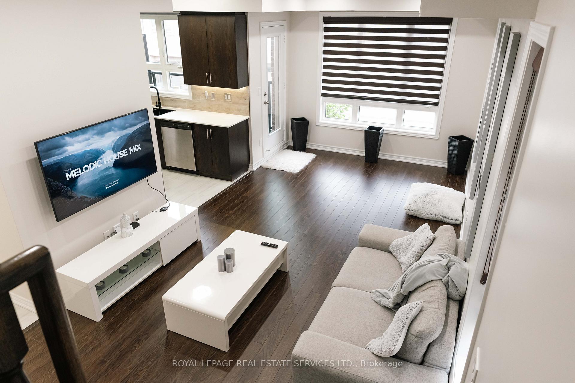 Photo 12 of Unit 13, 9621 Jane Street, Vaughan, Maple — HOMEH