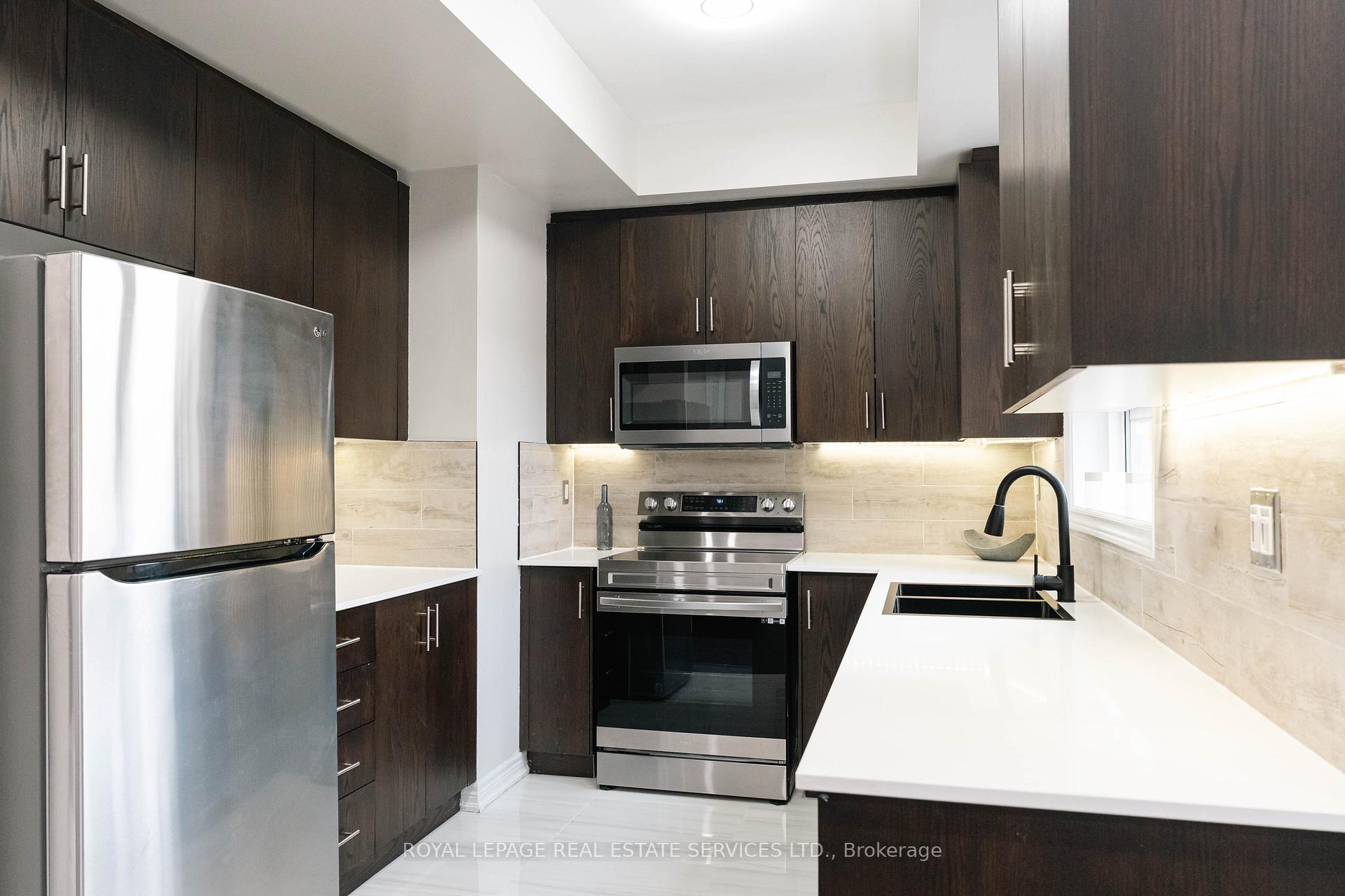 Photo 9 of Unit 13, 9621 Jane Street, Vaughan, Maple — HOMEH