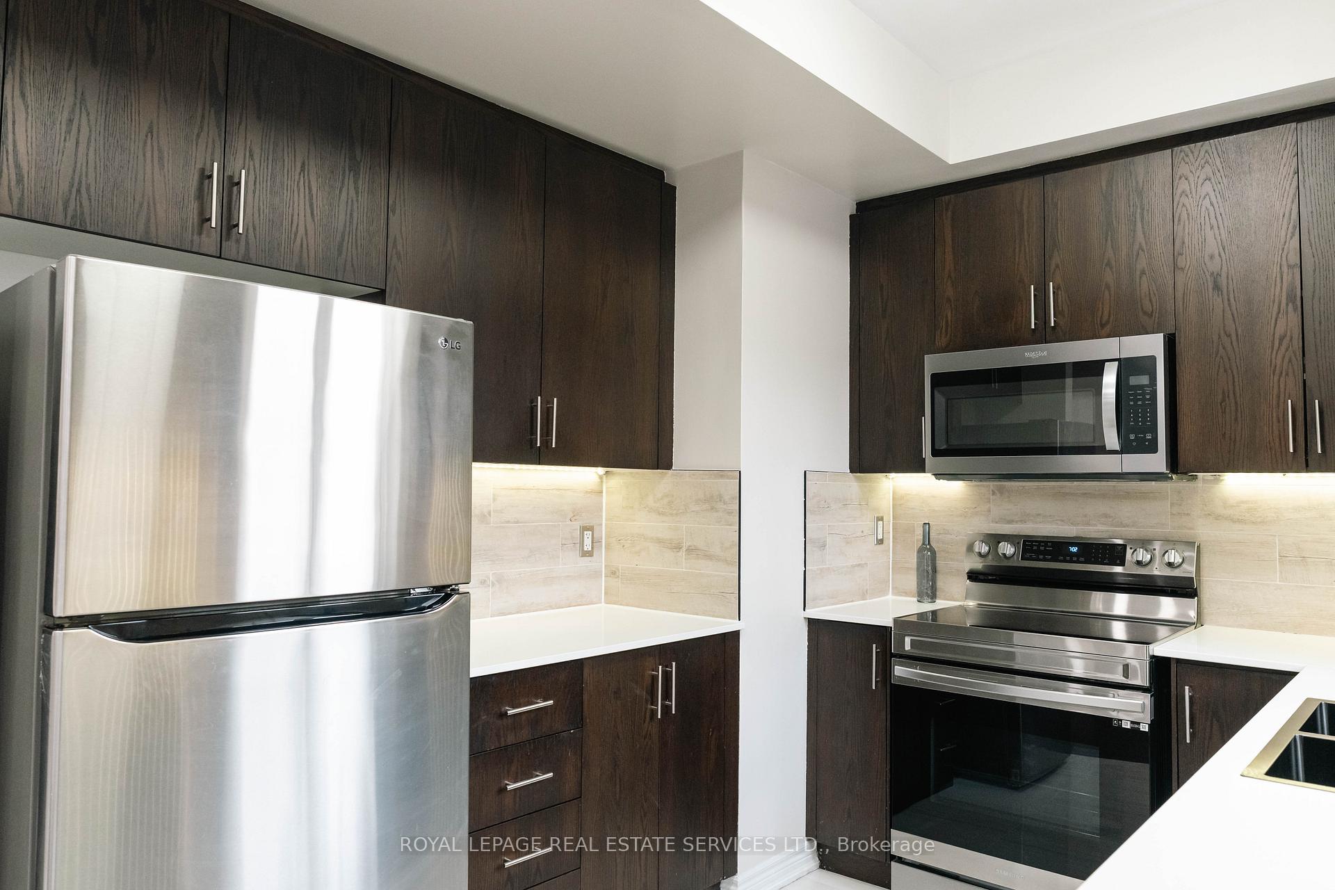 Photo 14 of Unit 13, 9621 Jane Street, Vaughan, Maple — HOMEH