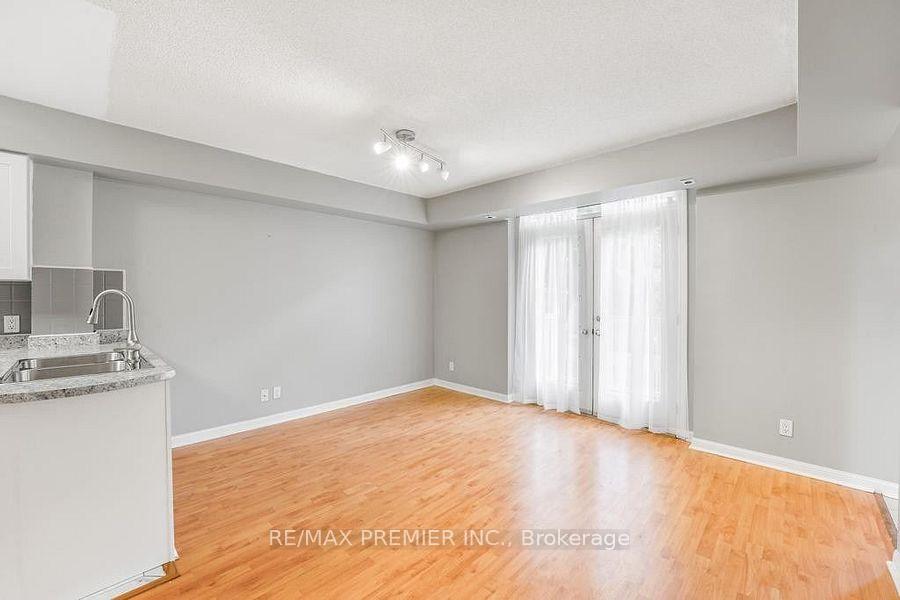 Photo 4 of Unit 708, 7 Sudbury Street, Toronto, Niagara — HOMEH