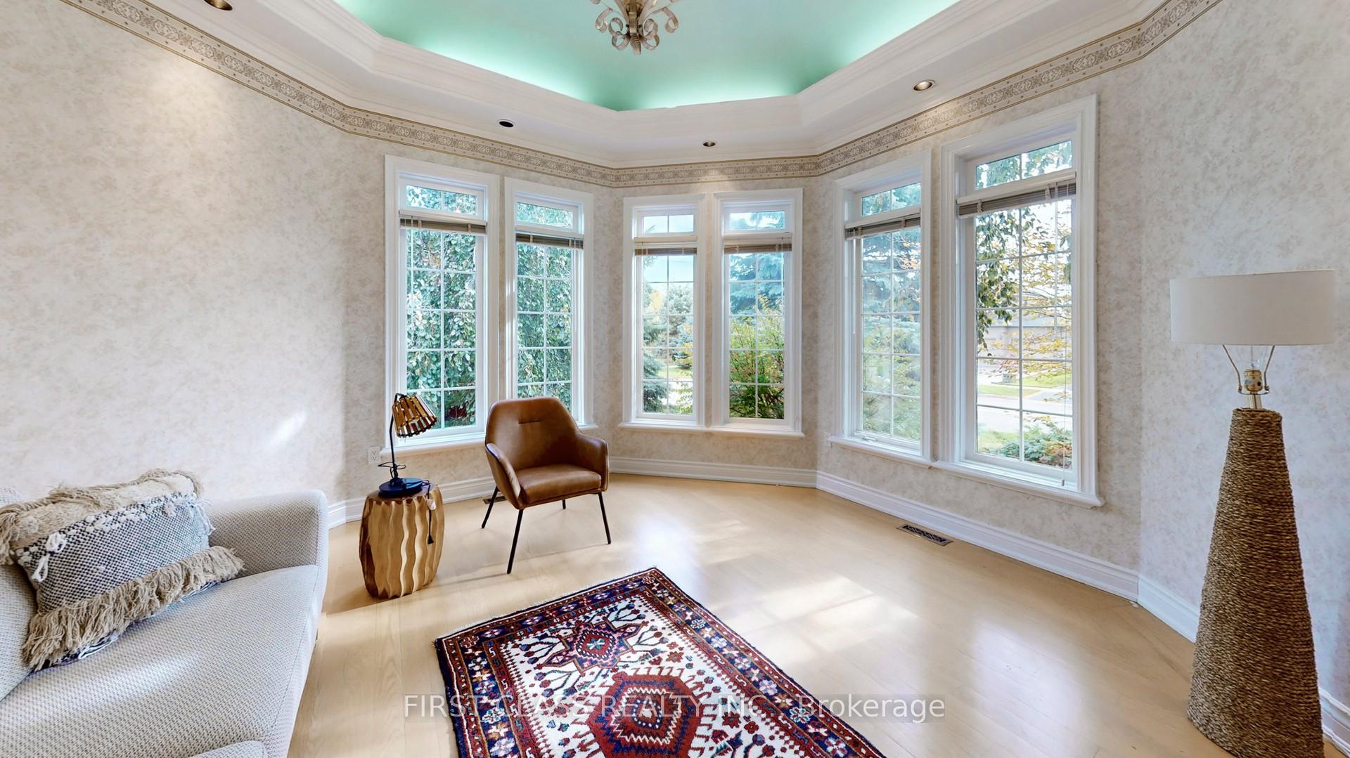 Photo 20 of 116 Kinloch Crescent, Vaughan, Maple — HOMEH