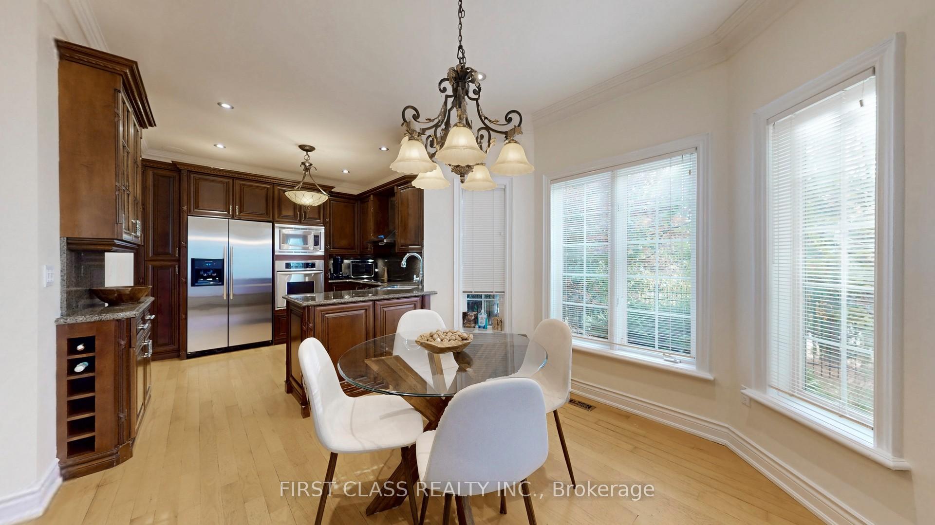 Photo 21 of 116 Kinloch Crescent, Vaughan, Maple — HOMEH