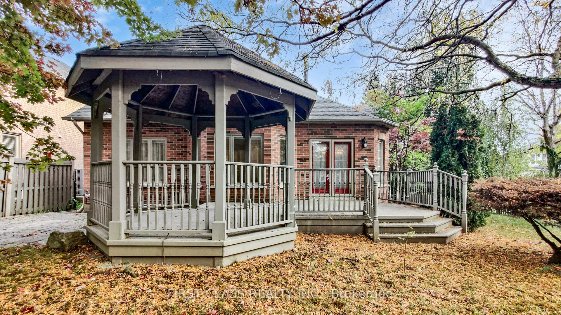 Photo 17 of 116 Kinloch Crescent, Vaughan, Maple — HOMEH