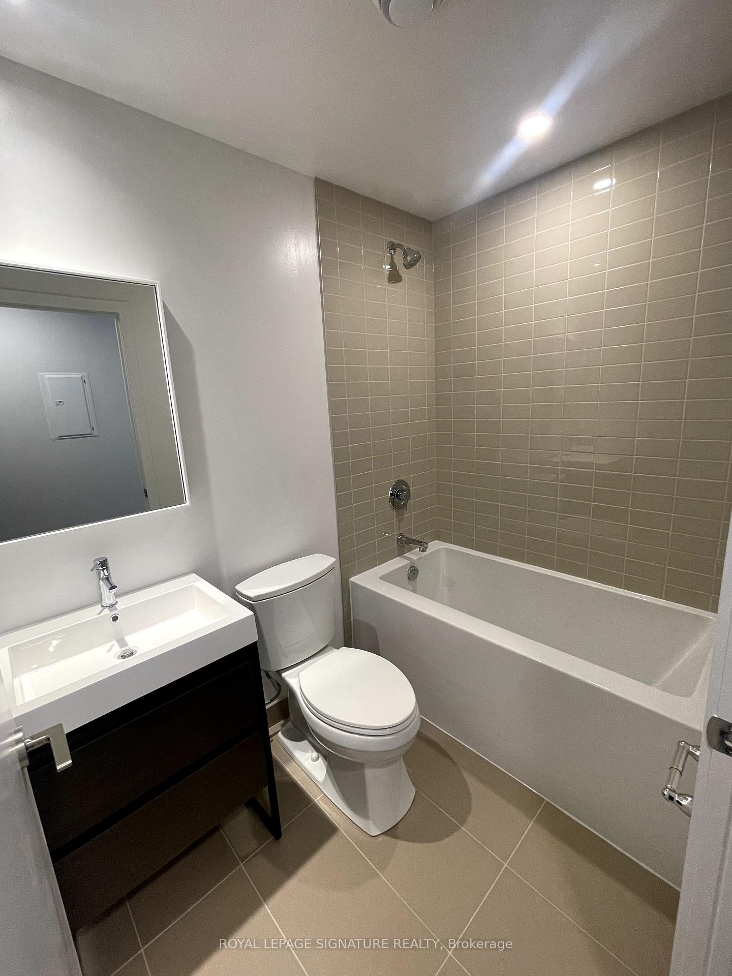 Photo 3 of Unit 512, 150 Logan Avenue, Toronto, South Riverdale — HOMEH