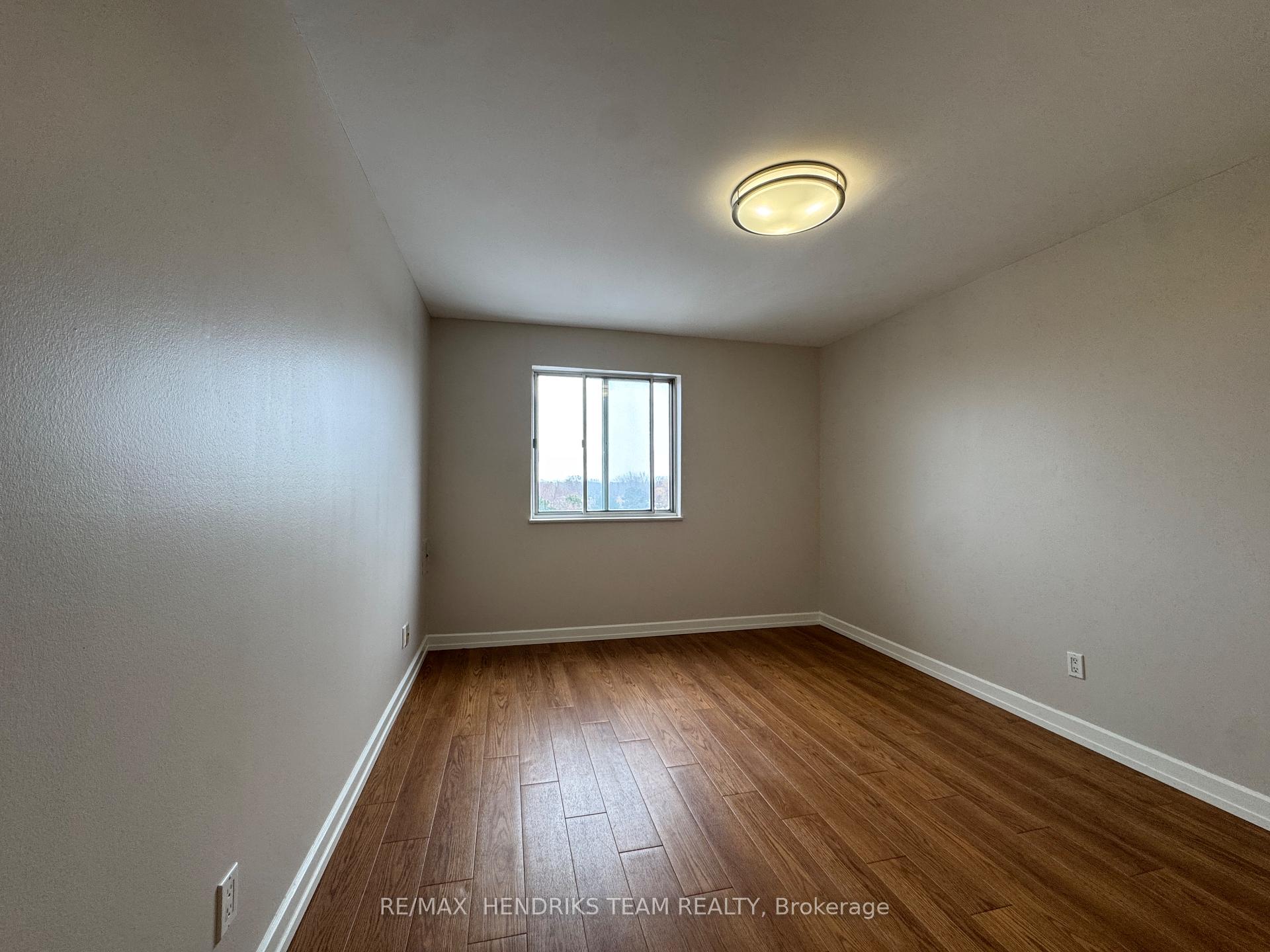 Photo 11 of Unit 609, 610 Lake Street, St. Catharines, Lakeport — HOMEH