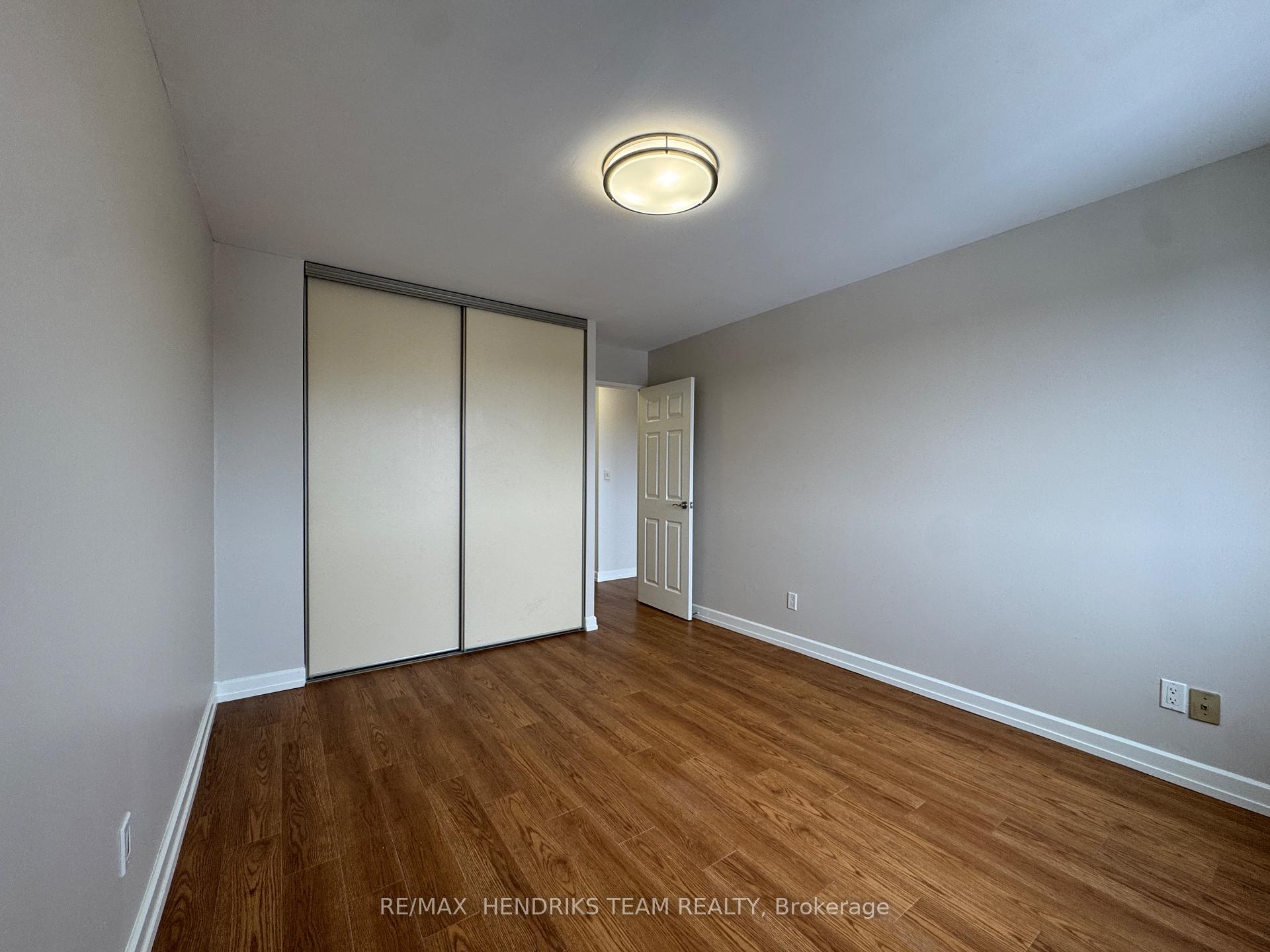 Photo 10 of Unit 609, 610 Lake Street, St. Catharines, Lakeport — HOMEH