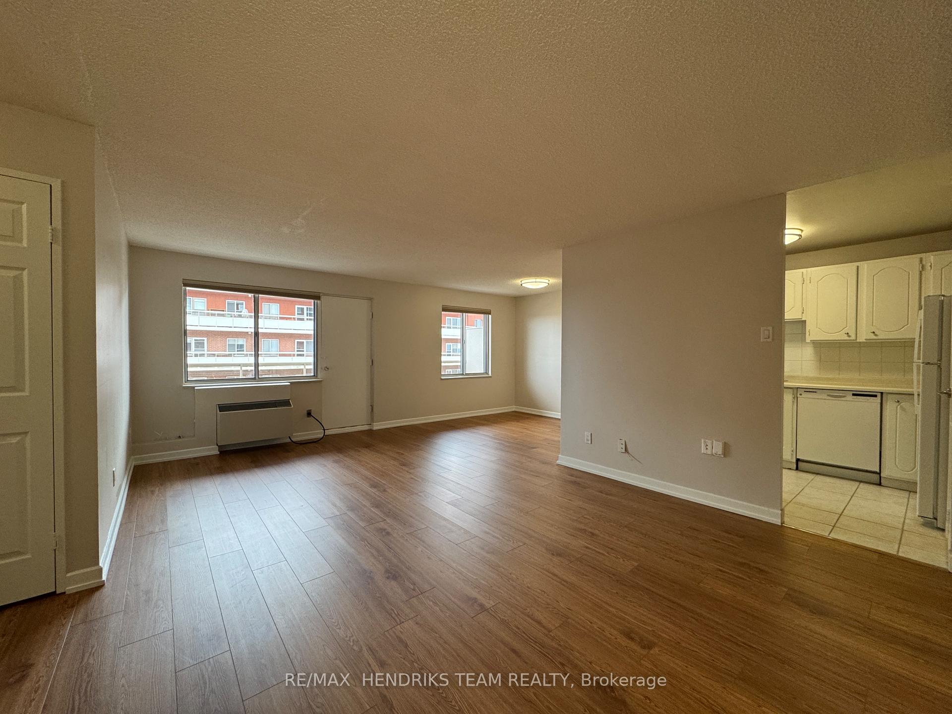 Photo 7 of Unit 707, 610 Lake Street, St. Catharines, Lakeport — HOMEH