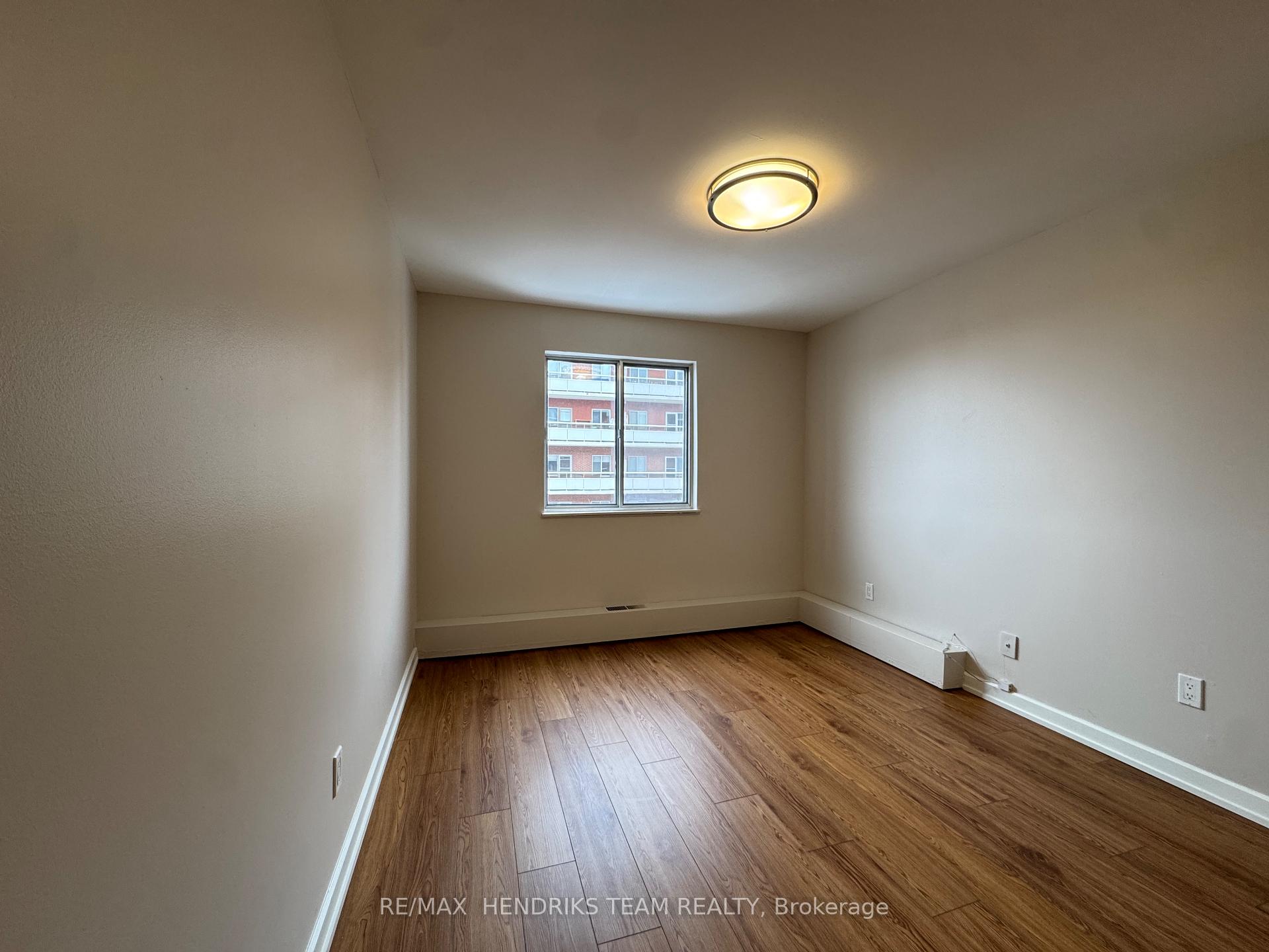Photo 6 of Unit 707, 610 Lake Street, St. Catharines, Lakeport — HOMEH
