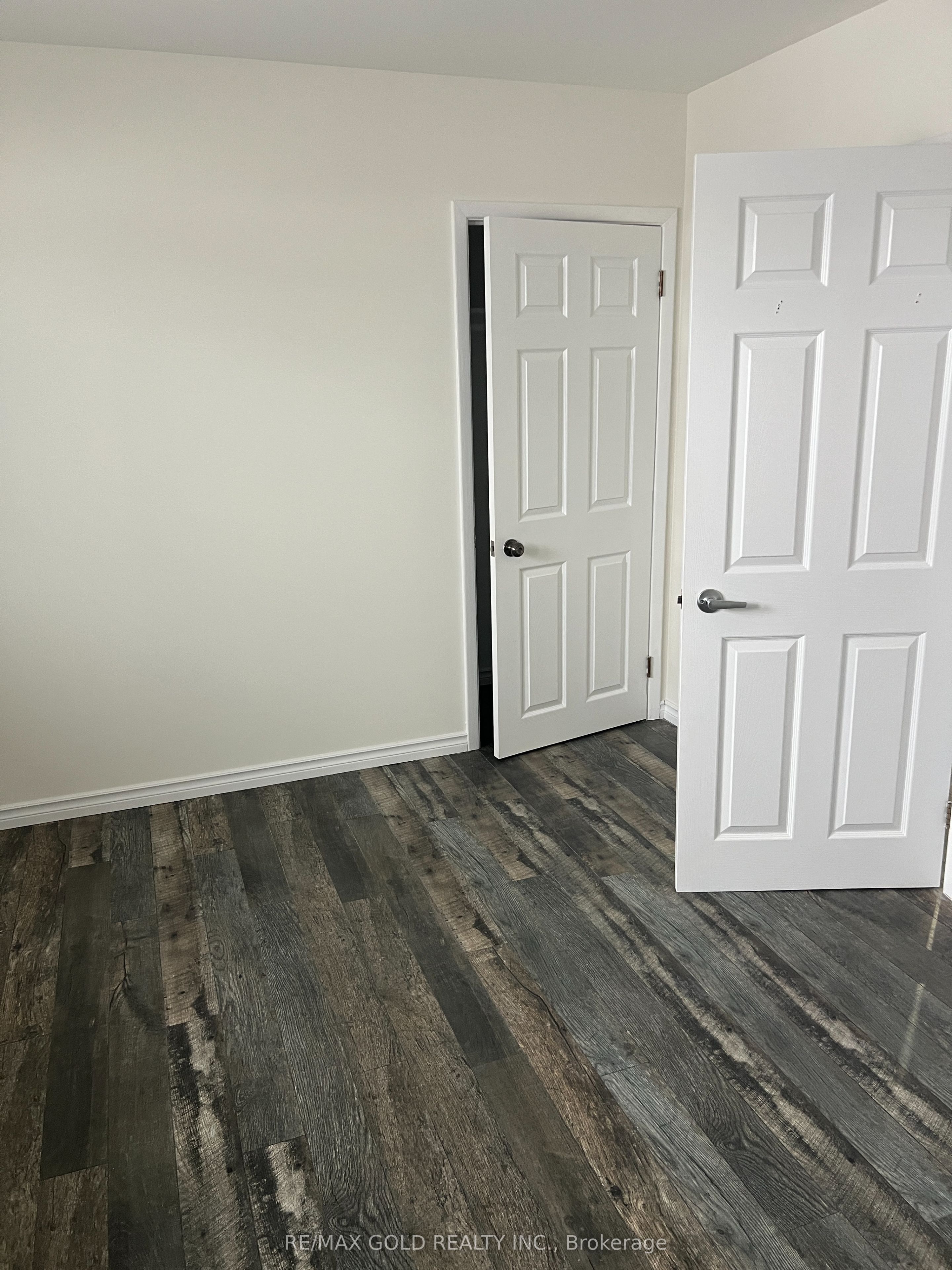 Photo 13 of Unit Main, 4 Garfield Crescent, Brampton, Brampton North — HOMEH