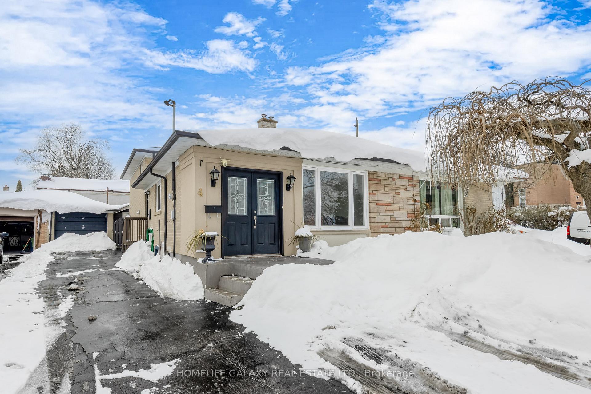 Photo 6 of 4 Frankton Crescent, North York, York University Heights — HOMEH