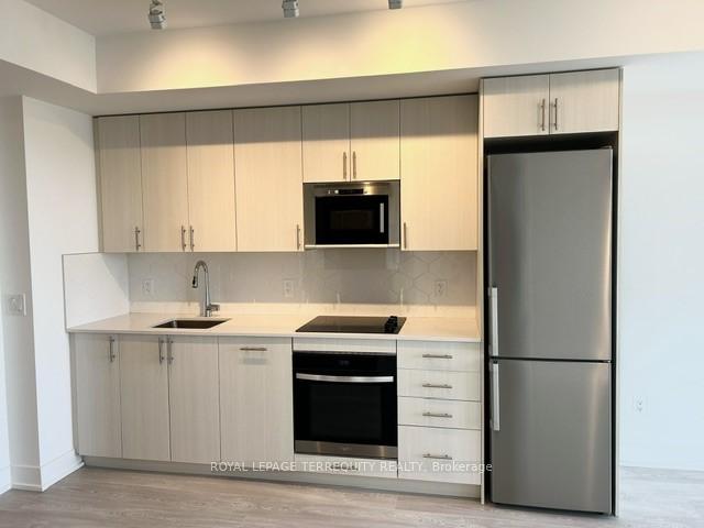 Photo 12 of Unit 421, 2545 Simcoe Street N, Oshawa, Windfields — HOMEH