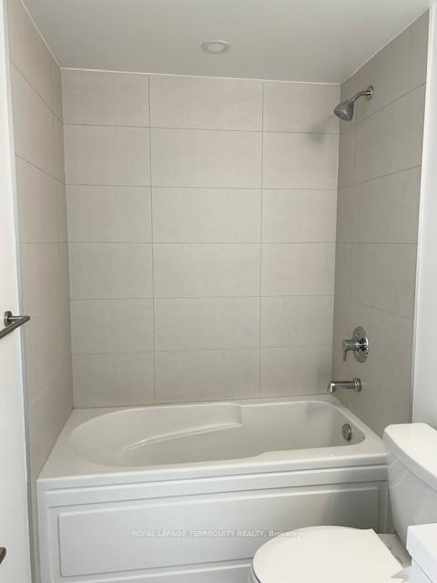 Photo 17 of Unit 421, 2545 Simcoe Street N, Oshawa, Windfields — HOMEH