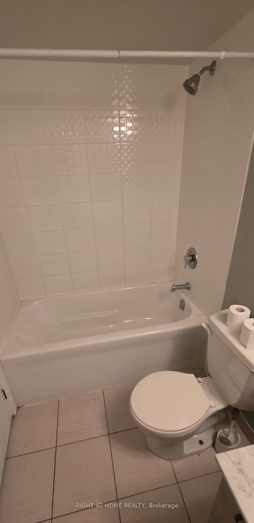 Photo 8 of Unit 2107E, 36 Lisgar Street, Toronto, Little Portugal — HOMEH