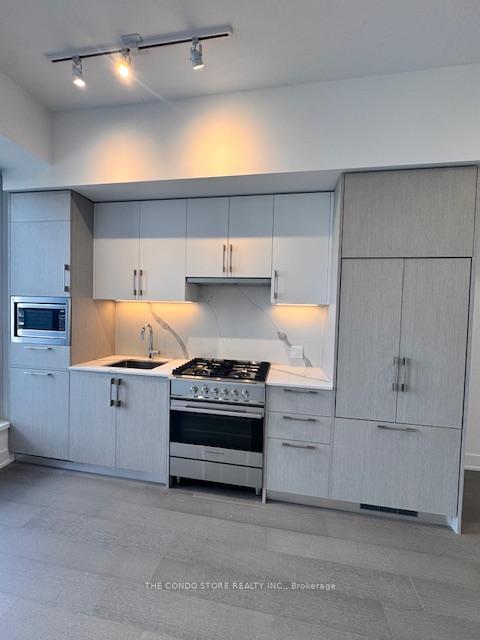 Photo 4 of Unit 903, 8 Manor Road W, Toronto, Yonge-Eglinton — HOMEH