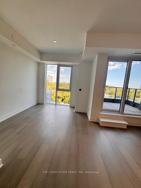 Photo 8 of Unit 903, 8 Manor Road W, Toronto, Yonge-Eglinton — HOMEH