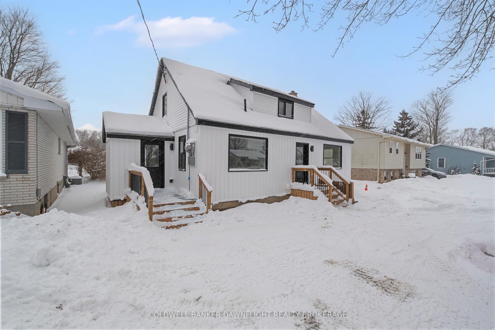 Photo 1 of Unit A (East Unit), 145 Victoria Street, South Huron, Exeter — HOMEH