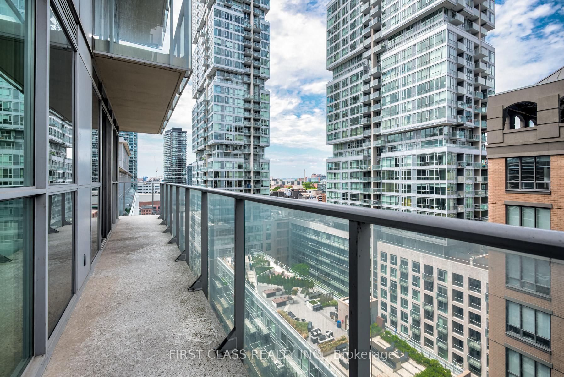Photo 17 of Unit 1504, 126 Simcoe Street, Toronto, Waterfront Communities — HOMEH