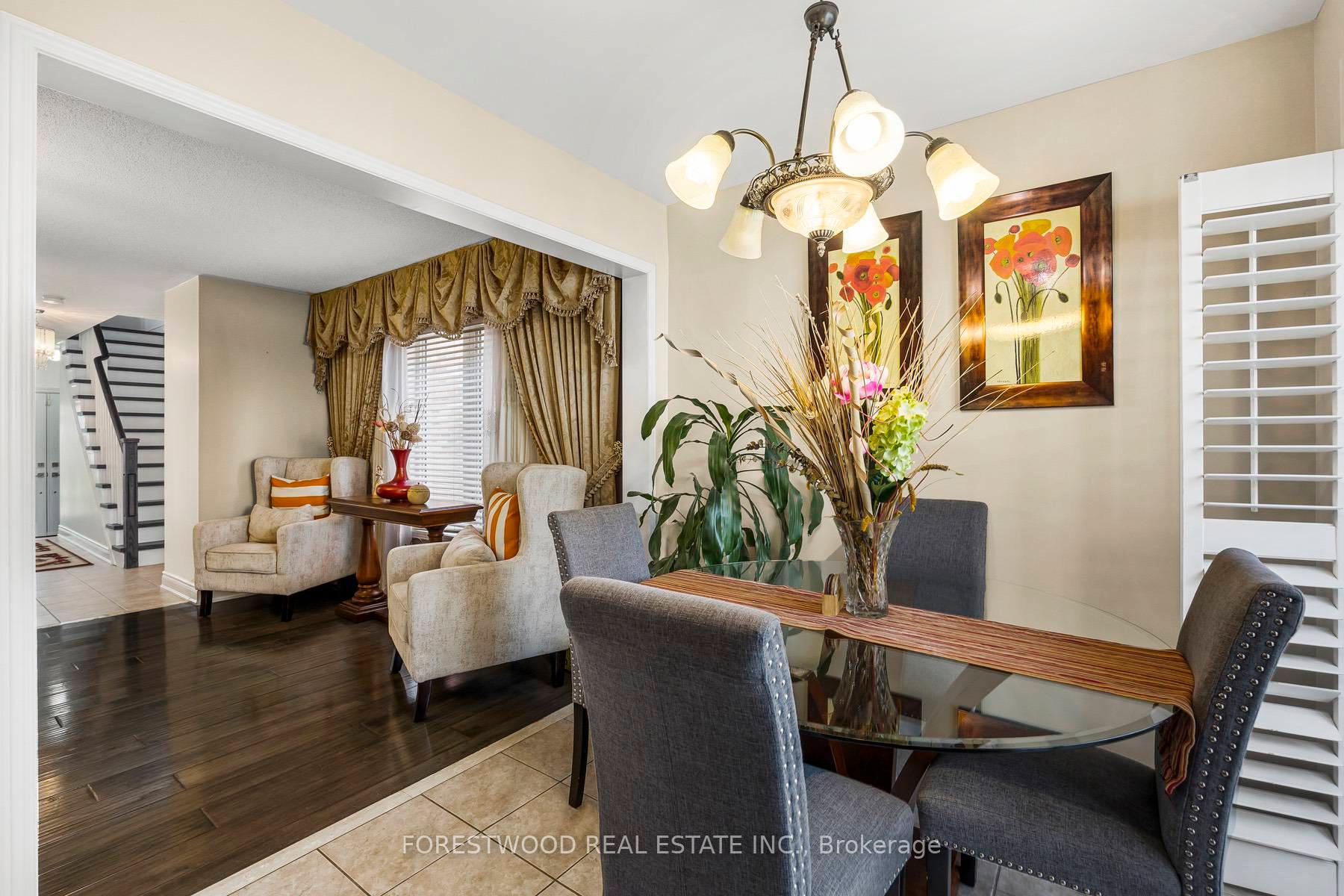 Photo 8 of 28 Sugarberry Drive, Brampton, Credit Valley — HOMEH