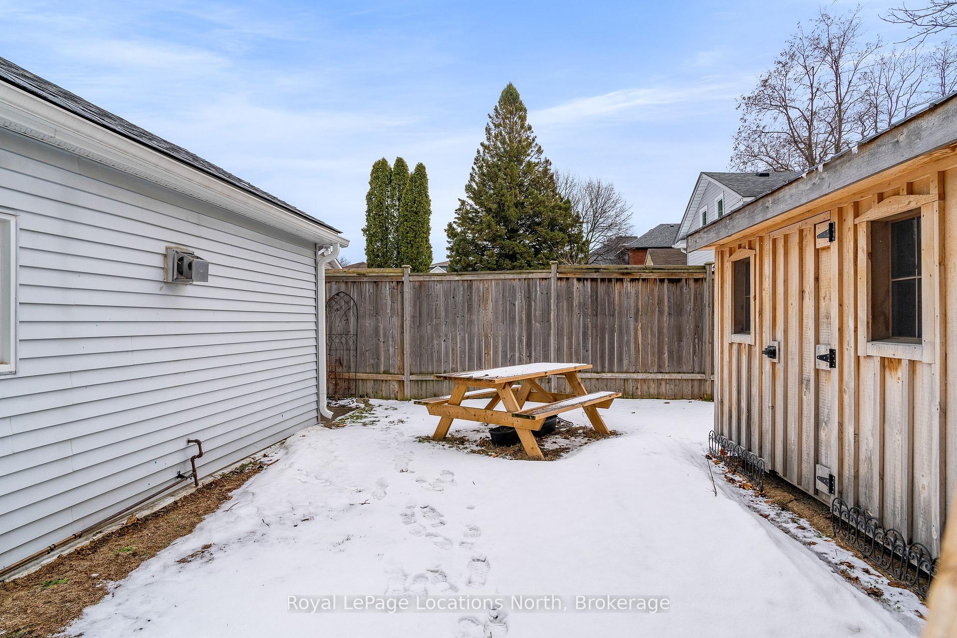 Photo 10 of 242 Simcoe Street, Collingwood — HOMEH