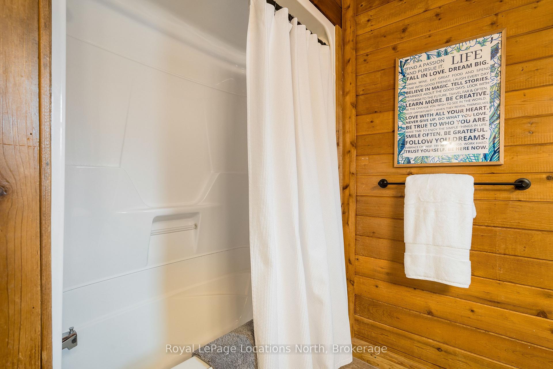 Photo 15 of 242 Simcoe Street, Collingwood — HOMEH