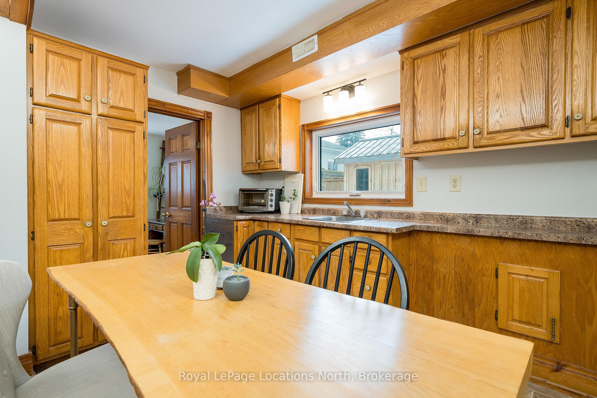 Photo 37 of 242 Simcoe Street, Collingwood — HOMEH