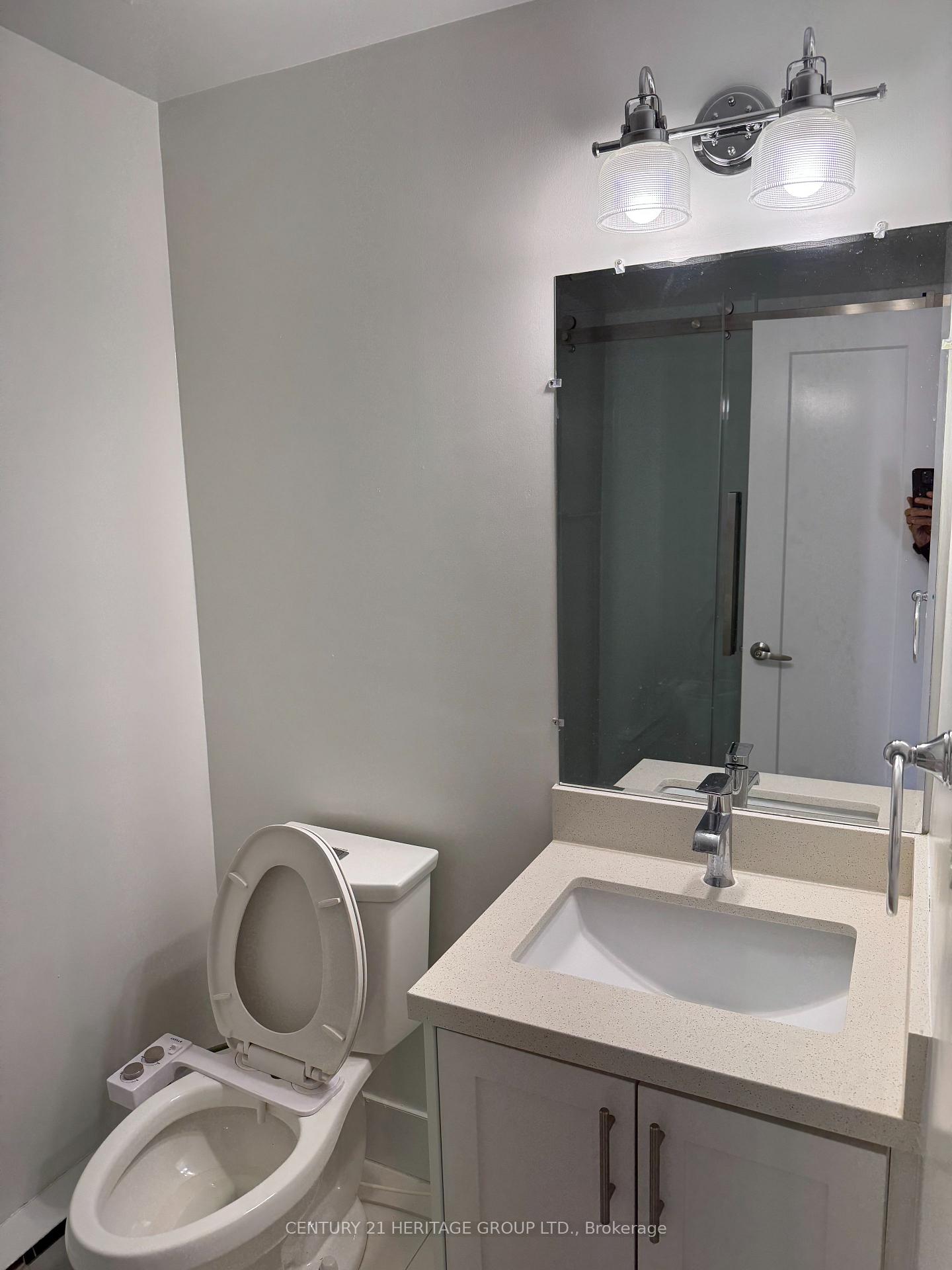 Photo 10 of Unit 300, 508 Yonge Street, Toronto, Bay Street Corridor — HOMEH