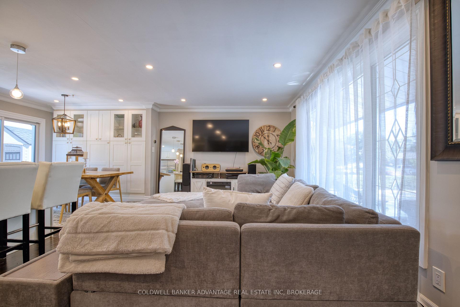 Photo 13 of 20 Karen Crescent, Grimsby, Grimsby Beach — HOMEH